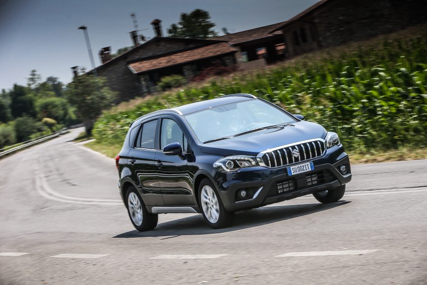 Vào hồi đầu tháng 7 vừa qua, mẫu crossover cỡ nhỏ Suzuki S-Cross 2016 đã trình làng tại thị trường Hungary. Đến nay, mẫu xe Nhật Bản này lại tiếp tục ra mắt tại một thị trường châu Âu khác, đó là Ý.